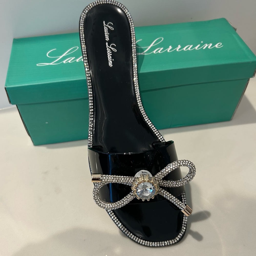 Lauren Lorraine Black Sandals with Rhinestone Bow fit size 9 flats